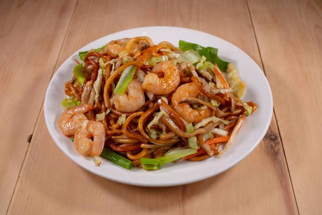 Pan Fried Japanese Noodle in Shanghai Style 上海炒烏冬
